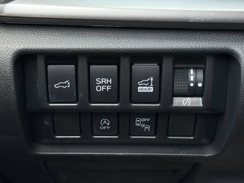 Used 2023 Subaru Forester Premium AWD/4WD image 24