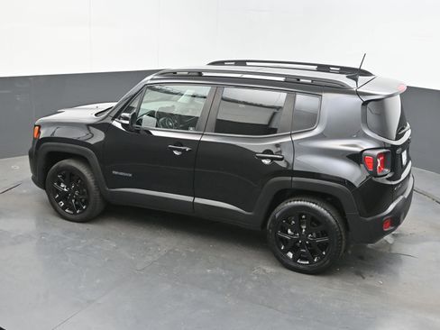 Used 2023 Jeep Renegade Altitude w/ Sun/Sound Group AWD/4WD image 37