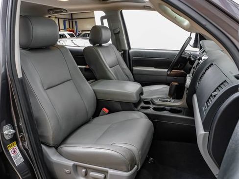 Used 2012 Toyota Tundra Limited w/ Memory Pkg AWD/4WD image 31