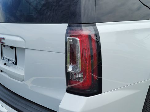 Used 2019 GMC Yukon SLE w/ Convenience Package RWD image 11