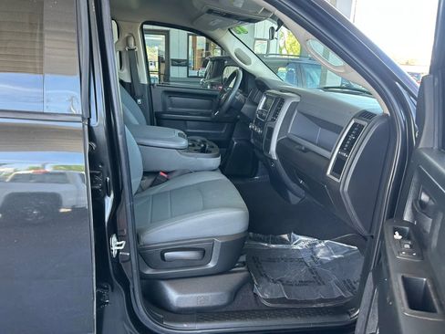 Used 2018 RAM 1500 Express AWD/4WD image 5