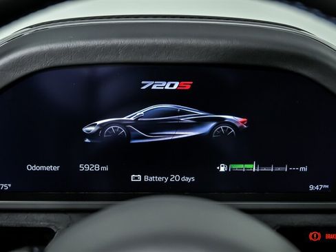 Used 2019 McLaren 720S Performance RWD image 30