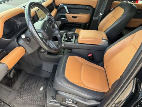 Used 2023 Land Rover Defender 130 X-Dynamic SE AWD/4WD image 5