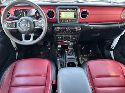Used 2023 Jeep Wrangler Unlimited Rubicon 4xe AWD/4WD image 15