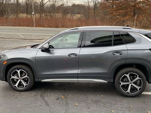 New 2026 Volkswagen Tiguan SE AWD/4WD image 8
