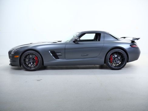 Used 2015 Mercedes-Benz SLS AMG GT Final Edition image 10