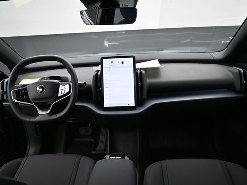 New 2026 Volvo EX30 Plus w/ Climate Package AWD/4WD image 19