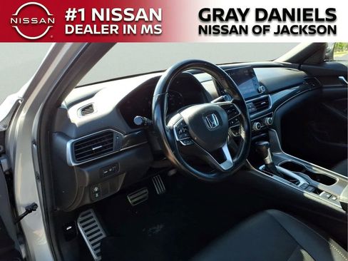 Used 2021 Honda Accord Sport image 9