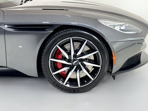 Used 2017 Aston Martin DB11 V12 RWD image 35