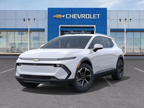 New 2026 Chevrolet Equinox EV LT image 6