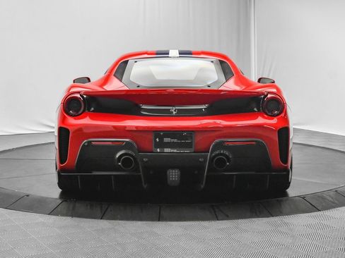 Used 2020 Ferrari 488 Pista Coupe RWD image 6