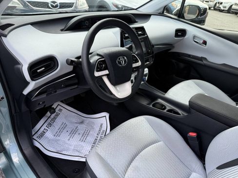 Used 2017 Toyota Prius One FWD image 14
