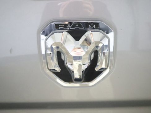 Used 2023 RAM 2500 Big Horn w/ Level 1 Equipment Group image 10