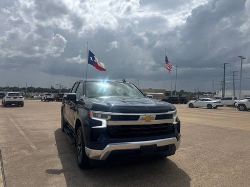 Used 2022 Chevrolet Silverado 1500 LT w/ Texas Edition Plus RWD image 3