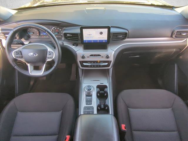 Used 2024 Ford Explorer XLT RWD image 17