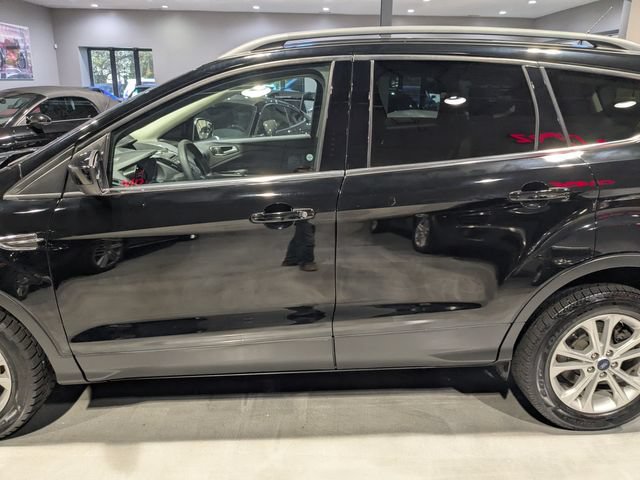 Used 2018 Ford Escape SE FWD image 5