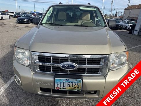 Used 2012 Ford Escape XLT image 2