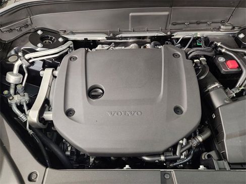 New 2026 Volvo XC90 B6 Plus w/ Protection Package Premier image 33