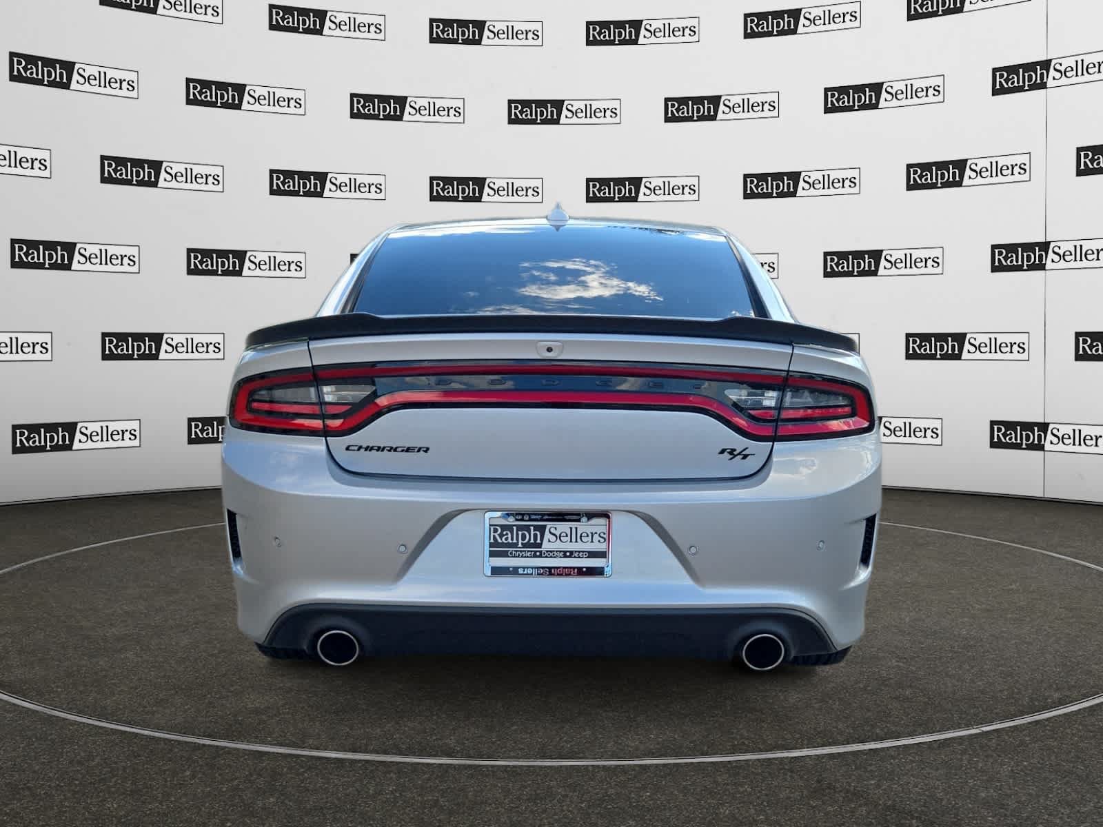 Used 2023 Dodge Charger R/T w/ Blacktop Package RWD image 5