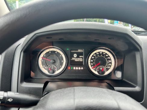 Used 2017 RAM 1500 Express AWD/4WD image 11