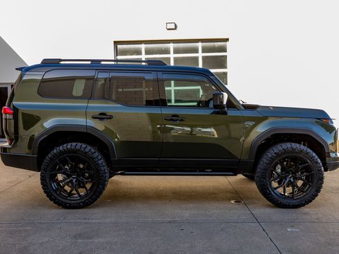 Used 2026 Lexus GX 550 image 11