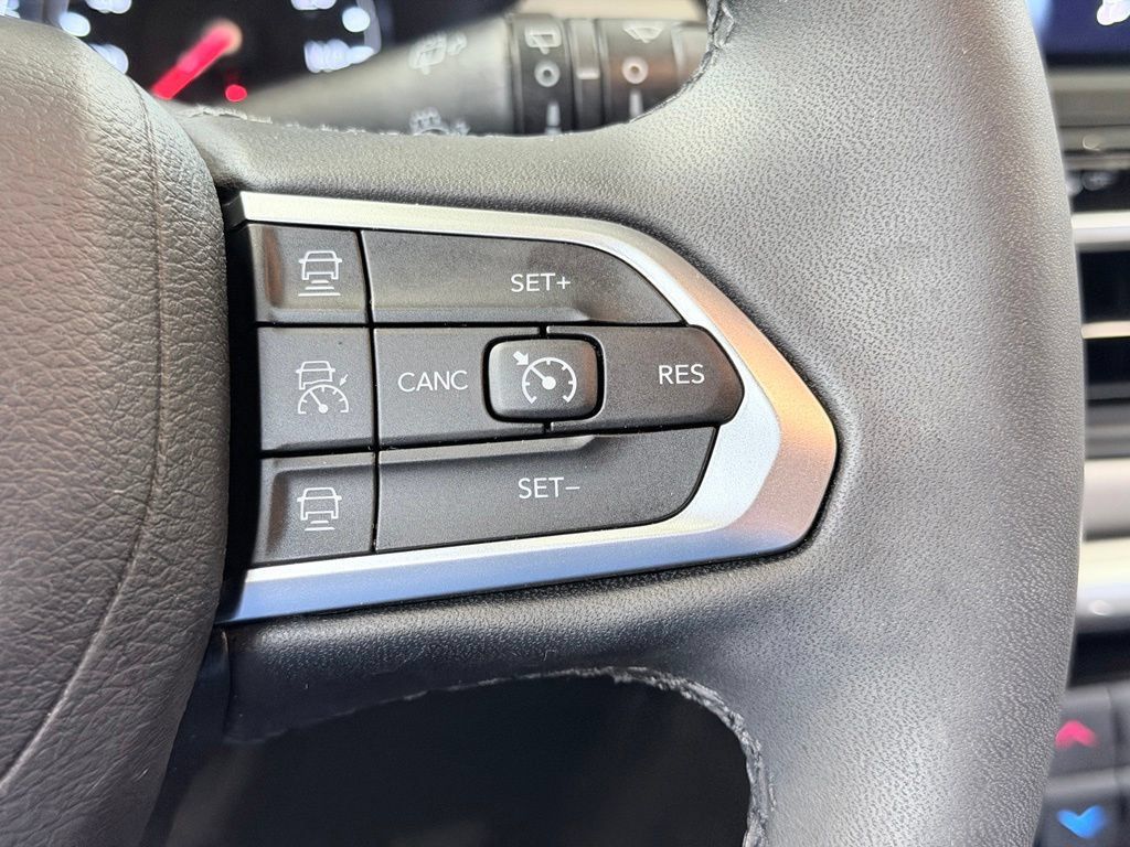 Used 2024 Jeep Compass Limited AWD/4WD image 48