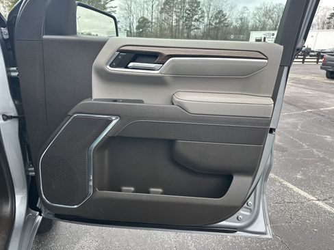 Used 2025 Chevrolet Silverado 1500 LT image 15