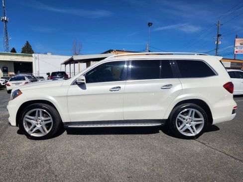 Used 2016 Mercedes-Benz GL 550 4MATIC image 9