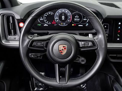 Certified 2024 Porsche Cayenne AWD/4WD image 14