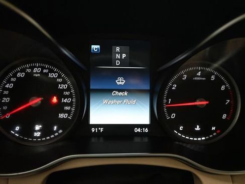 Used 2019 Mercedes-Benz GLC 300 4MATIC w/ Premium Package image 18
