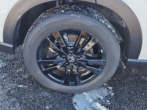 Certified 2026 Honda HR-V Sport image 9