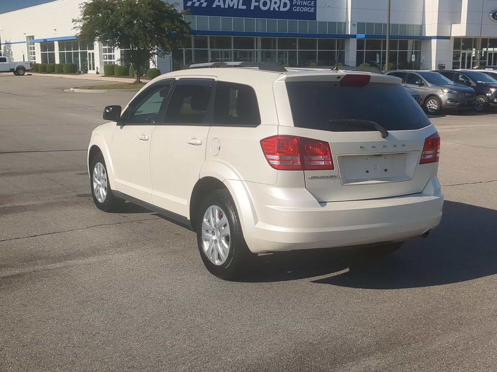 Used 2018 Dodge Journey SE FWD image 5