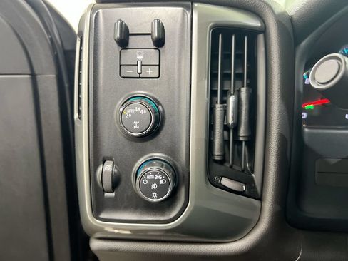 Used 2018 Chevrolet Silverado 1500 LT w/ All Star Edition AWD/4WD image 18