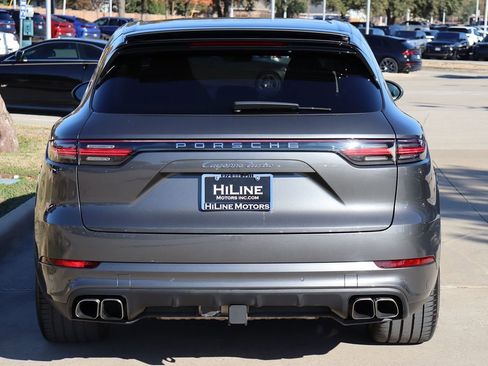 Used 2020 Porsche Cayenne Turbo image 8