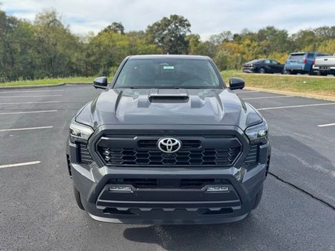 New 2025 Toyota Tacoma TRD Sport image 8