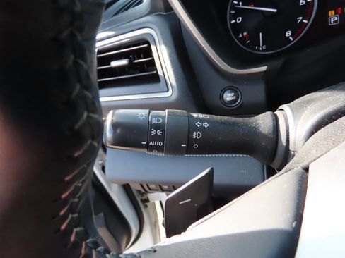 Used 2023 Subaru Ascent Touring image 32