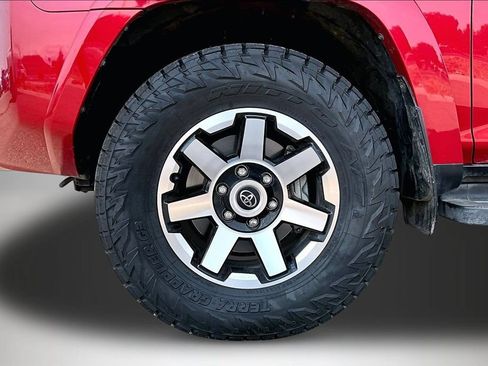 Used 2023 Toyota 4Runner TRD Off-Road Premium AWD/4WD image 32