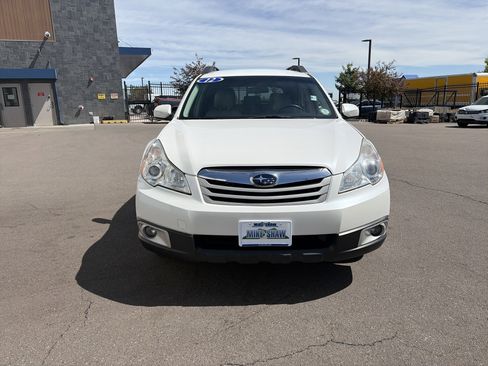 Used 2012 Subaru Outback 2.5i Premium w/ All-Weather Pkg AWD/4WD image 2