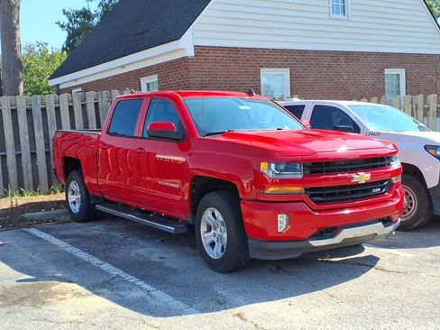 Used 2017 Chevrolet Silverado 1500 LT w/ All Star Edition AWD/4WD image 2