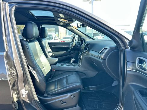 Used 2020 Jeep Grand Cherokee Limited w/ Trailer Tow Group IV image 27