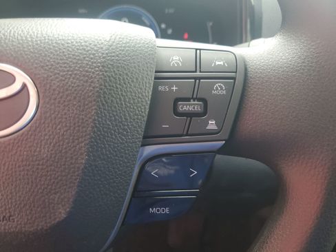 Used 2026 Toyota Camry LE w/ Convenience Package FWD image 18
