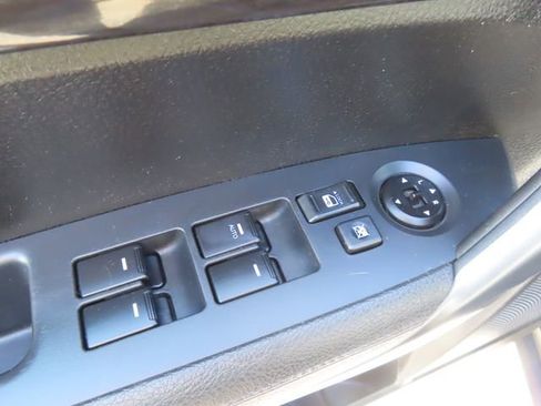 Used 2012 Kia Sorento LX AWD/4WD image 13