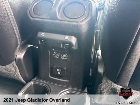 Used 2021 Jeep Gladiator Overland w/ Popular Equipment Package AWD/4WD image 35