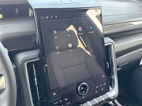 New 2026 GMC Yukon XL Elevation image 18