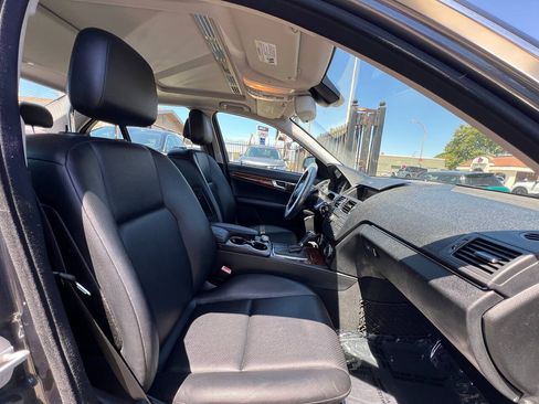 Used 2008 Mercedes-Benz C 300 Sedan image 18