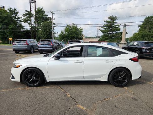Used 2023 Honda Civic Sport image 7