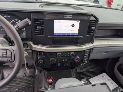 New 2026 Ford F550 4x4 Regular Cab Super Duty image 19