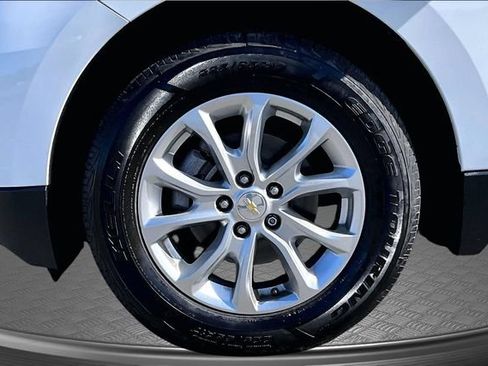 Used 2021 Chevrolet Equinox LS FWD image 30