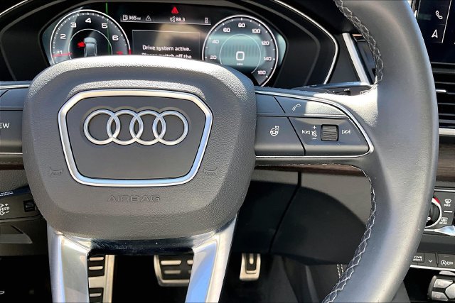 Used 2024 Audi Q5 2.0T Premium Plus w/ Premium Plus Package AWD/4WD image 12