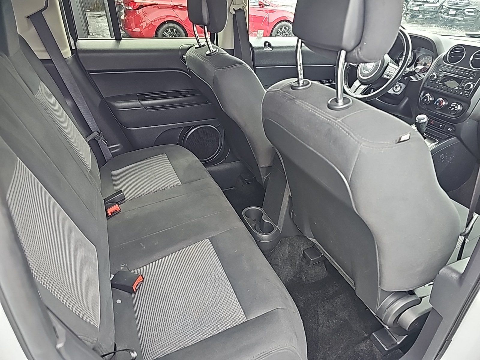 Used 2015 Jeep Patriot Latitude AWD/4WD image 16
